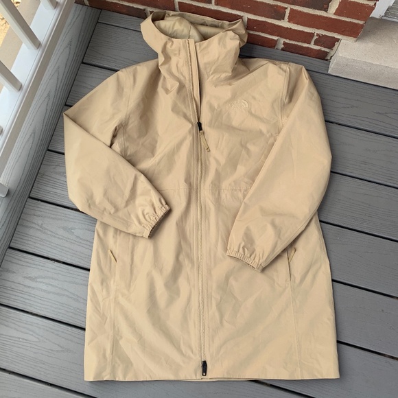The North Face Daybreak Water Repellent Mid Rain Parka - Picture 2 of 14